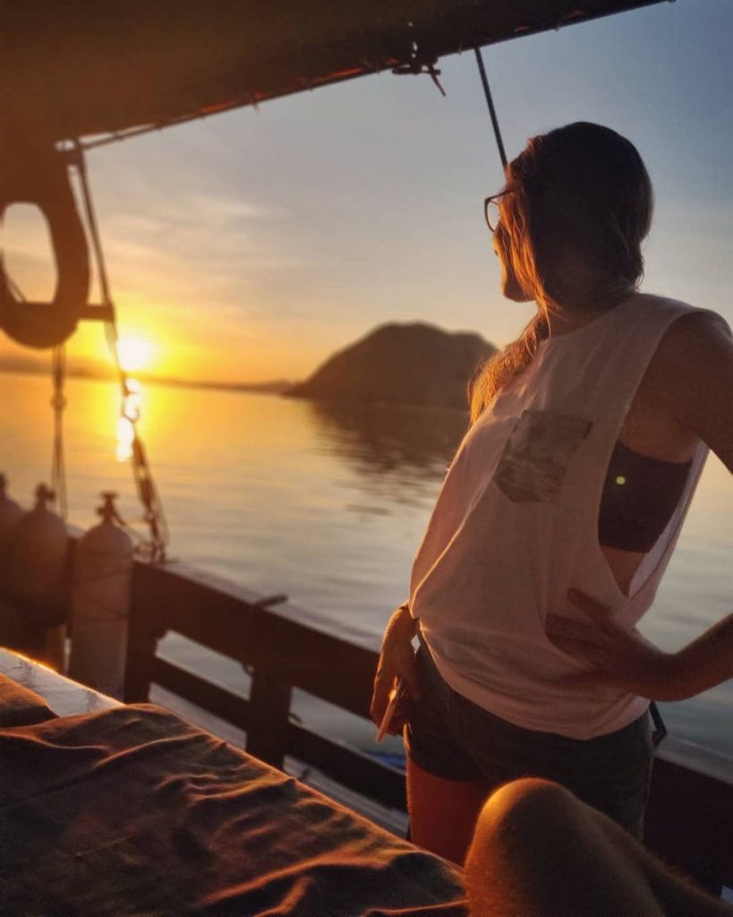 How to Adapt in Komodo Liveaboard and Have Awesome Holiday