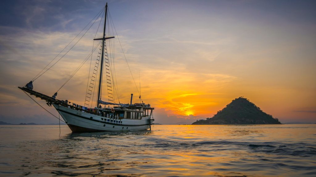 Komodo liveaboard