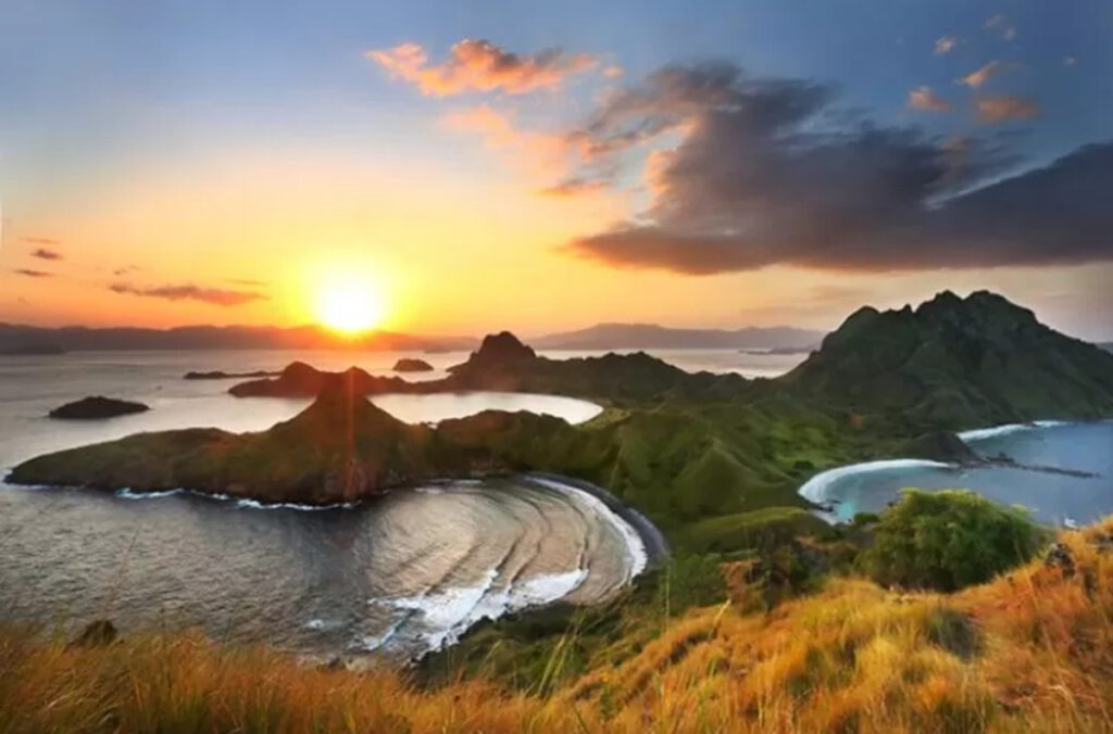 Embrace the breathtaking sunrise at Padar island on your open trip to Labuan Bajo