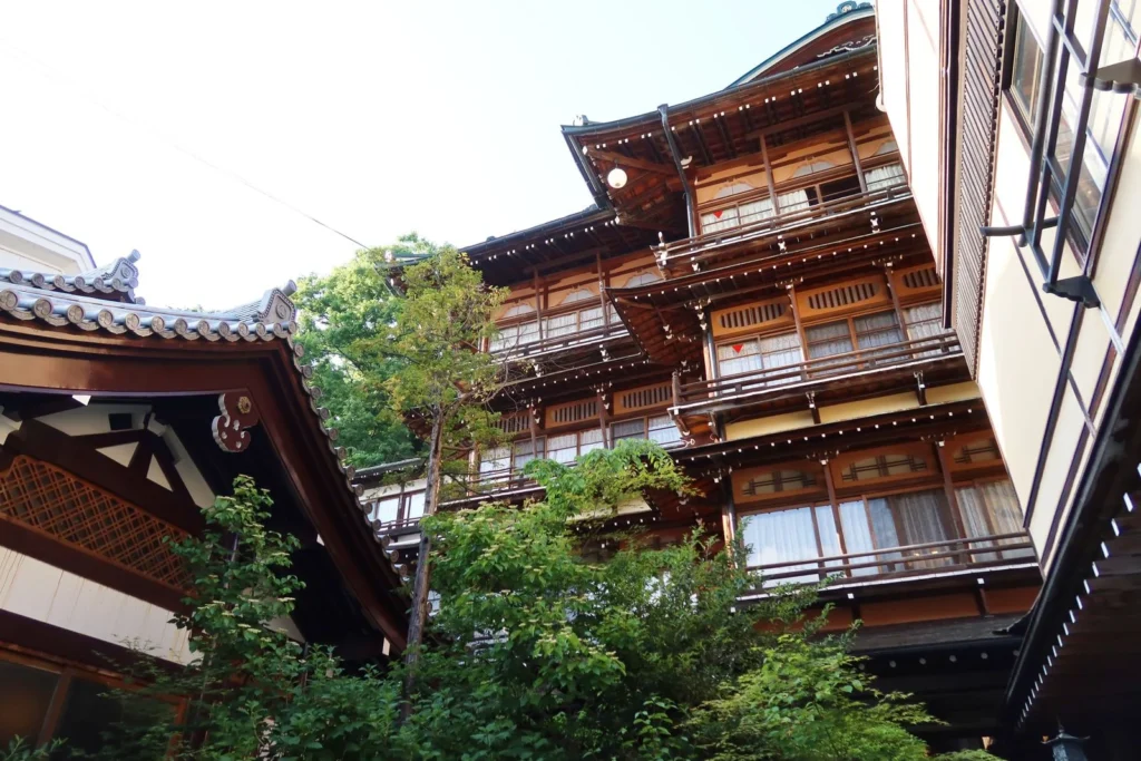 nihon dento ryokan interior